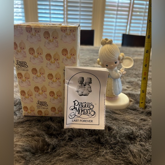 Precious Moments - Picture 3 of 4